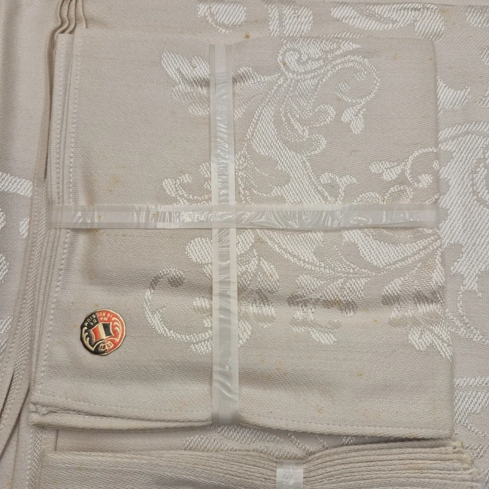 VTG ML Tablecloth 52x68 & 6 Napkins NOS In Orginal Box. Made In Belgium 👀 PICS